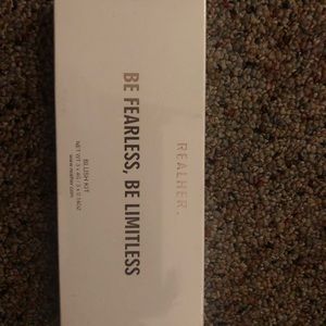 REALHER blush kit: be fearless, be limitless
